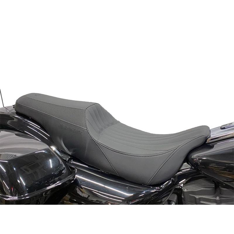 Harley Davidson NEXT LEVEL TWO-UP シート：ブラック/ブラック