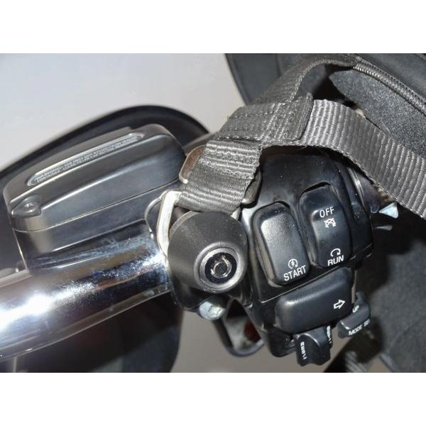 Harley Davidson ボルトマウント ヘルメットロック：1996〜25年