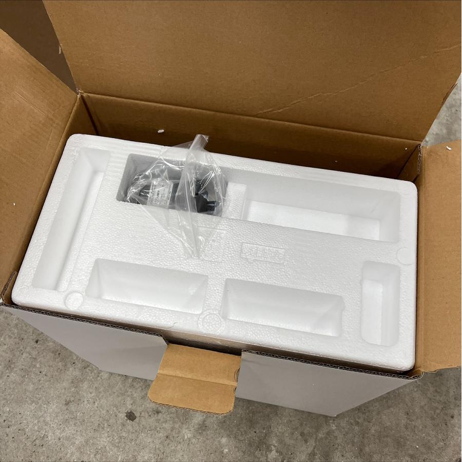 新型ジャンプスターター パワーブースター 12V 24V 両用 エンジン