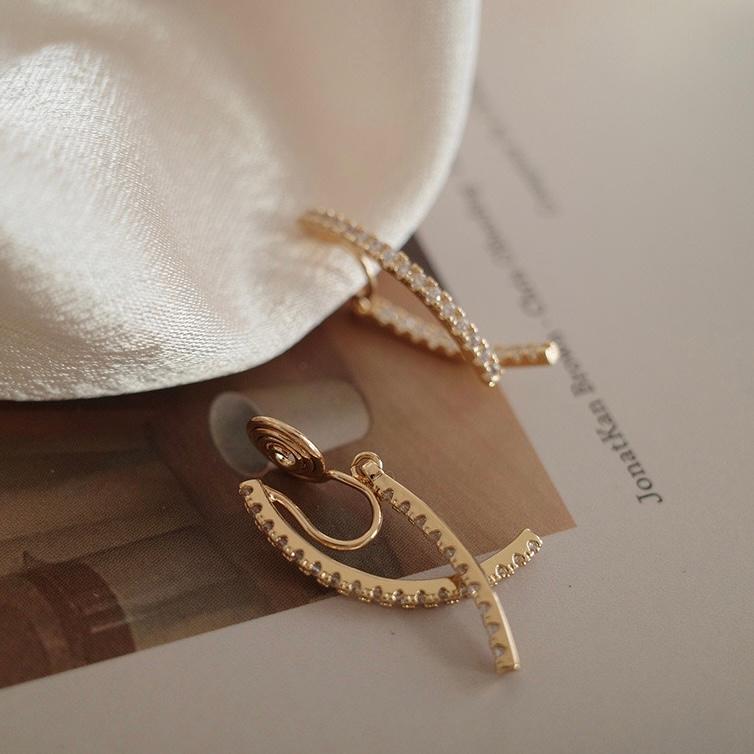 イヤリング 痛くない 40代 50代 揺れる 大ぶり ロング ジルコニア ノンホール ピアス見え ゴールド クリップ 30代 レディース |  | 04