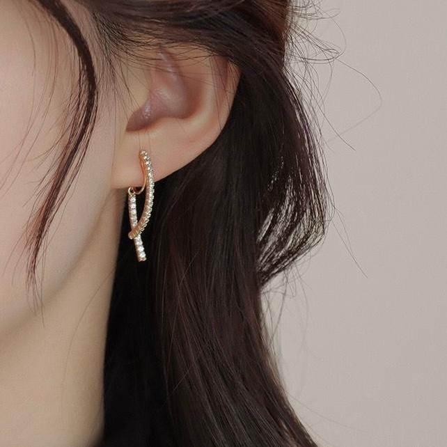 イヤリング 痛くない 40代 50代 揺れる 大ぶり ロング ジルコニア ノンホール ピアス見え ゴールド クリップ 30代 レディース |  | 05