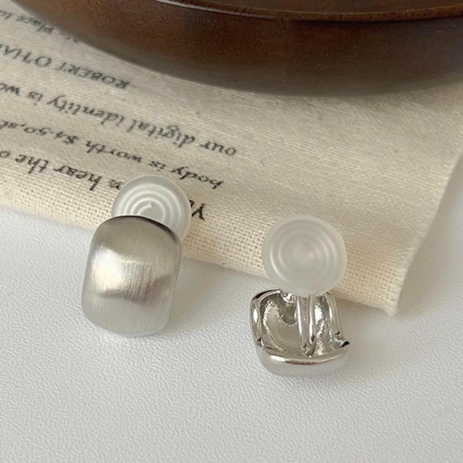 イヤリング 痛くない 40代 50代 ノンホールピアス ゴールド シルバー マット クリップ シリコンカバー レディース メンズ |  | 04