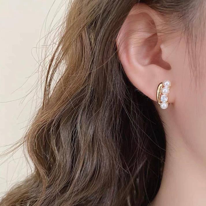 イヤリング 痛くない 40代 50代 大ぶり 大きめ ジルコニア パール 真珠 ノンホールピアス ゴールド クリップ シリコンカバー 30代 レディース |  | 07