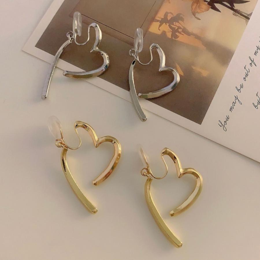 イヤリング 痛くない 40代 50代 揺れる 大ぶり ハート ノンホール ピアス見え ゴールド シルバー クリップ シリコンカバー レディース |  | 05