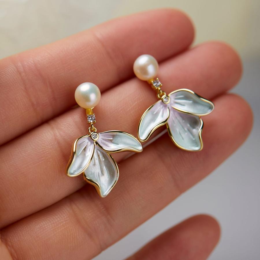 イヤリング 痛くない 40代 50代 揺れる 大ぶり ジルコニア パール 真珠 花 フラワー ノンホール ゴールド クリップ シリコンカバー レディース |  | 03