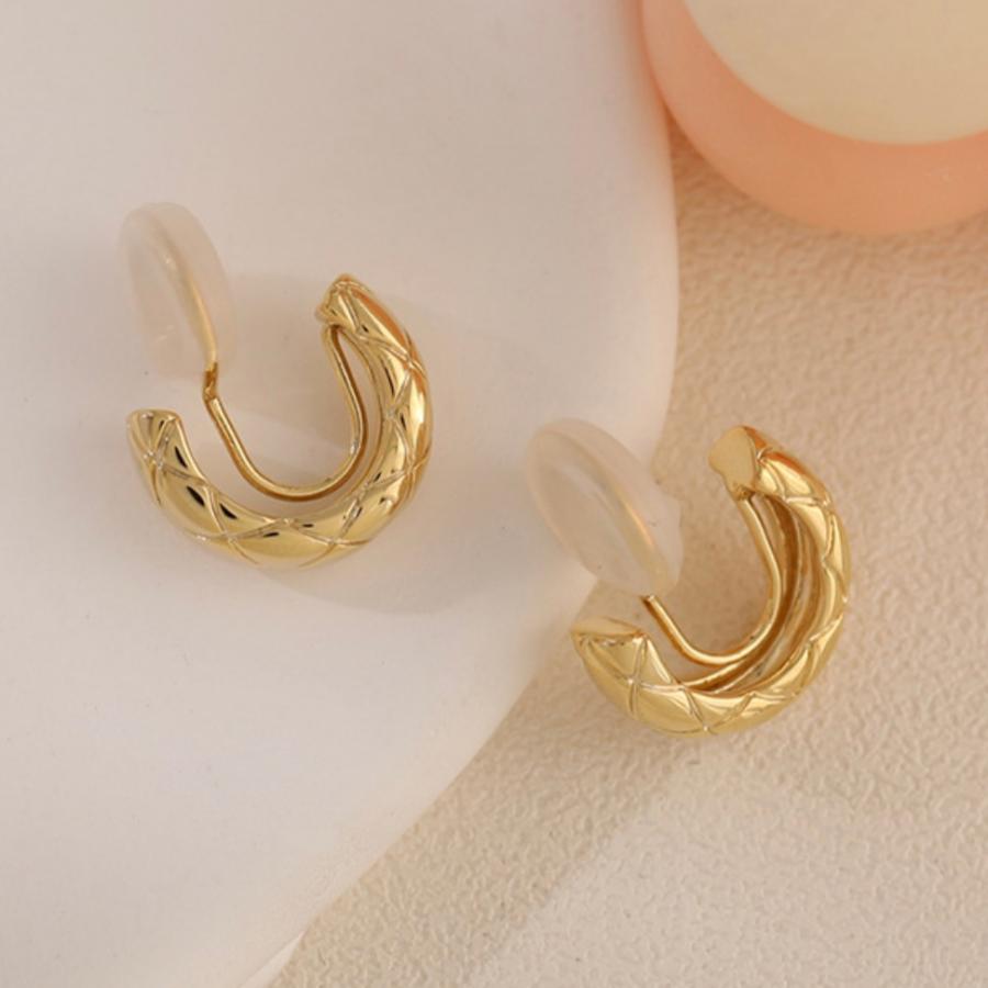 イヤリング 痛くない 40代 50代 フープ ノンホール ピアス見え ゴールド シルバー クリップ シリコンカバー 30代 レディース メンズ |  | 06