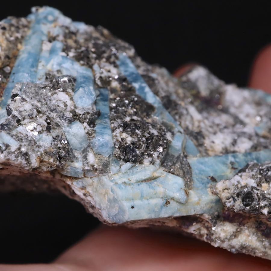 自主採掘！アクアマリン カリフォルニア産 224g 原石 AQ206 鉱物 原石