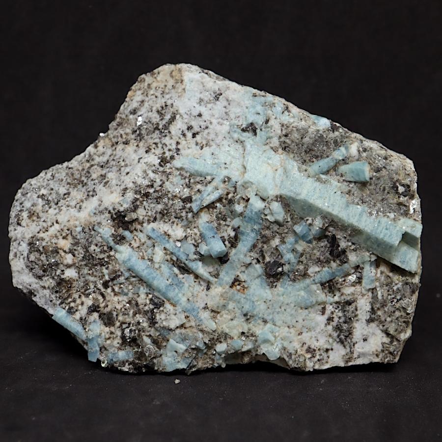 自主採掘！アクアマリン カリフォルニア産 189.8g 原石 AQ231 鉱物