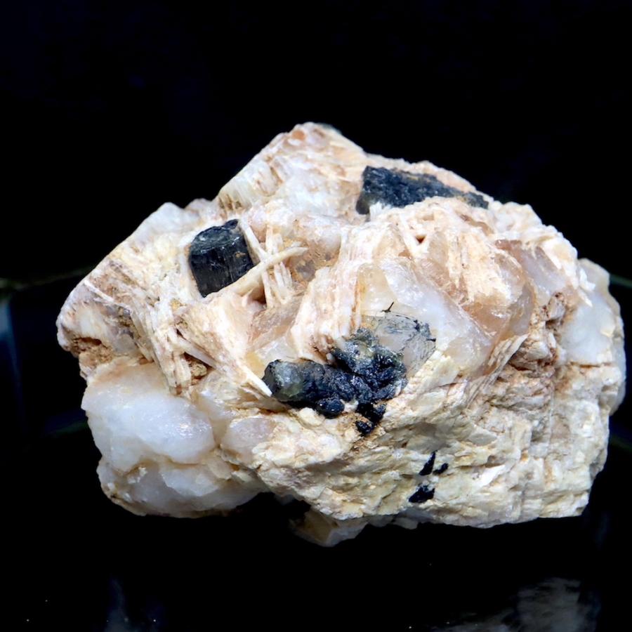 グリーン トルマリン 母岩 水晶 クォーツ 電気石 304,4g T307 鉱物