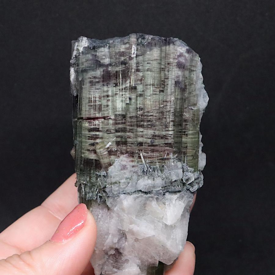 ジャンボ結晶！ トルマリン 電気石 292.8g T693 鉱物 天然石