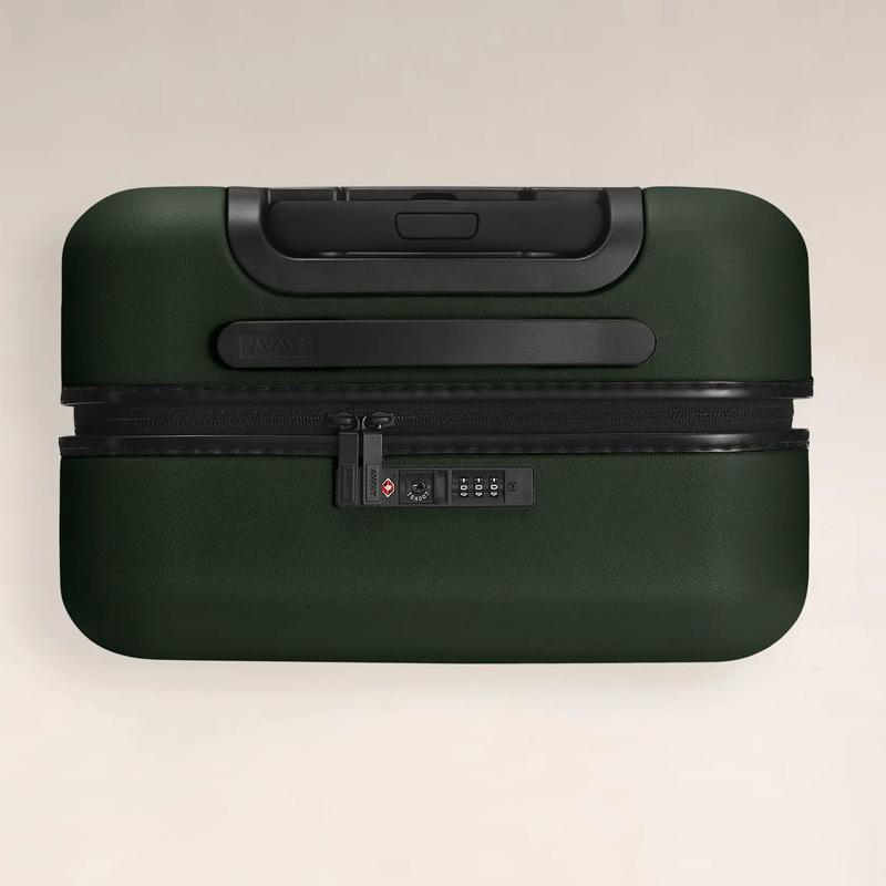 AWAY キャリーケース The Bigger CarryOn アウェイ スーツケース GREEN 送料無料 bcarrygアメリカ