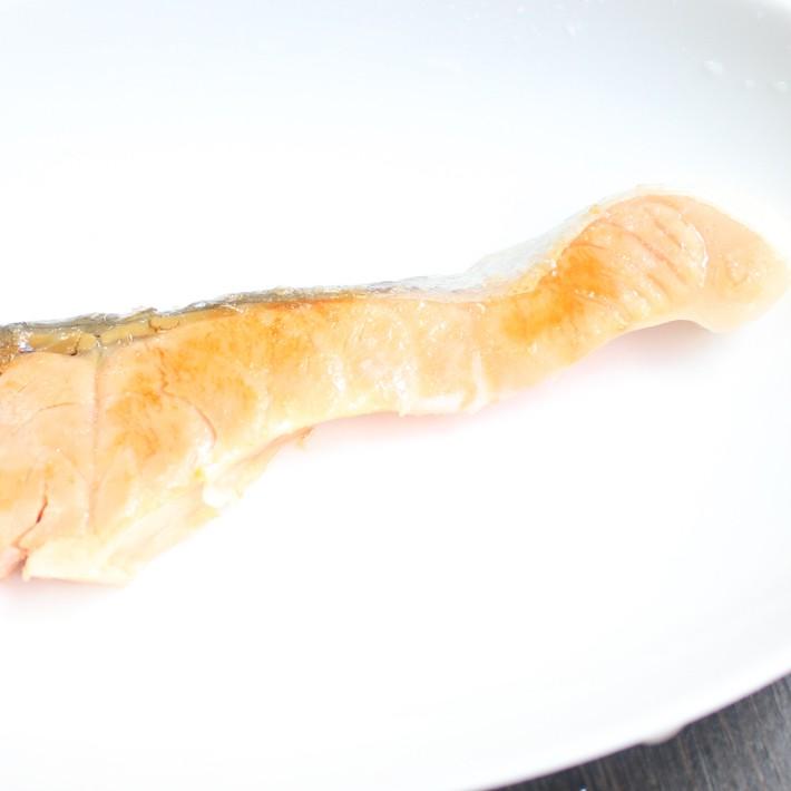 銀鮭切身 全部で約700ｇ　選べる10、8枚切 塩加減　等級プレミアム　脂のってる　チリ産　三代目の意地【さけ　シャケ　しゃけ】送Ｐ100　3個迄同一送料 |  | 06