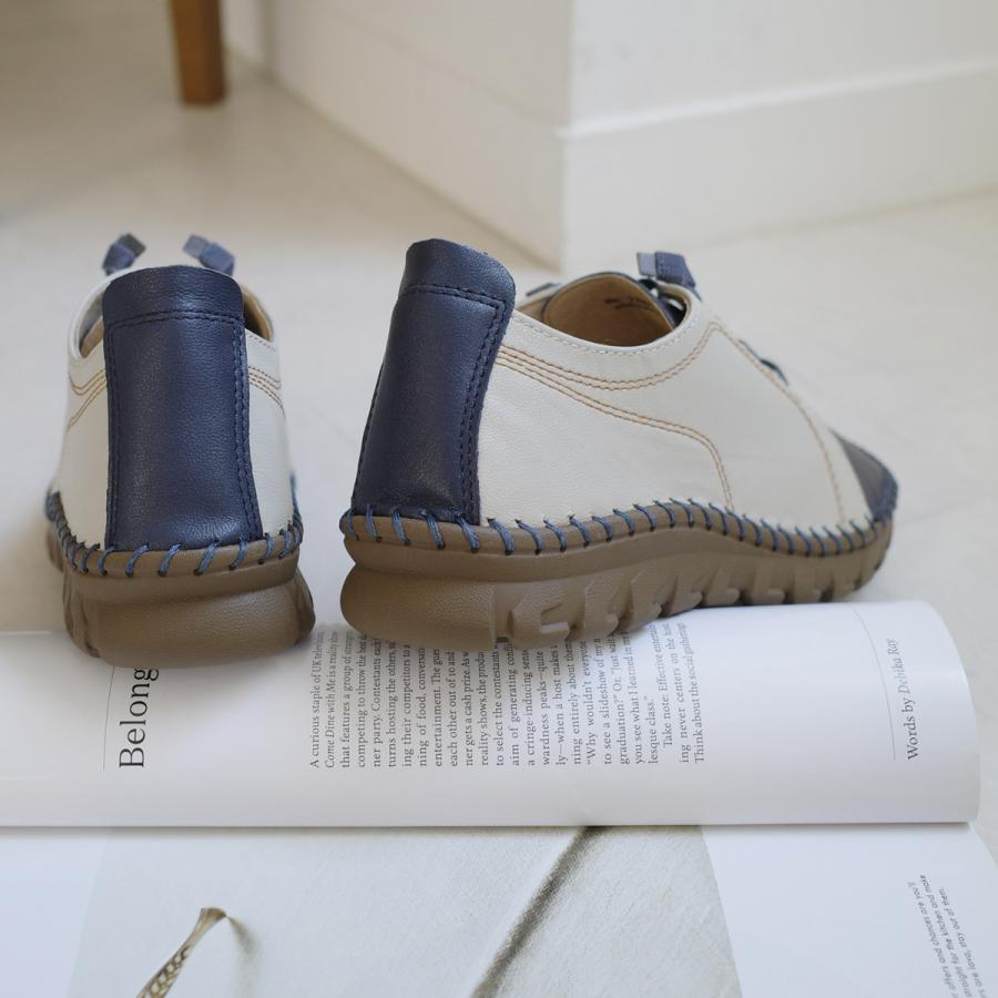 未使用 ✨️ アッカ ヘアゴム 本革 レザー 人気ブルー ビジュー フラワー 未使用 ✨️ アッカ ヘアゴム 本革 レザー 人気ブルー ビジュー