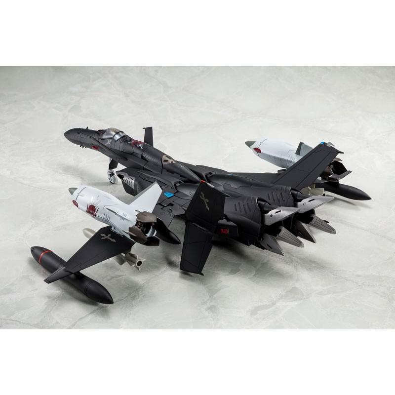 交換済]マクロスゼロ 1/60 完全変形SV-51γ D.D.イワノフ搭乗機