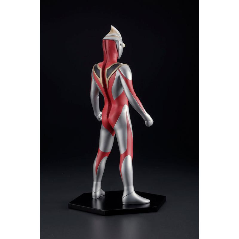 ウルトラマンガイア海洋堂フィギュア 海洋堂 CHARACTER CLASSICS ウルトラマンガイアV2 完成品
