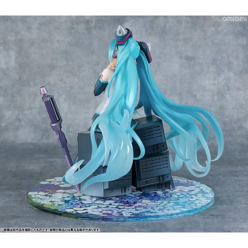 限定販売】Lucrea(ルクリア) 機動戦士ガンダム45周年×初音ミク 初音