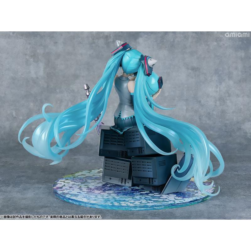 限定販売】Lucrea(ルクリア) 機動戦士ガンダム45周年×初音ミク 初音