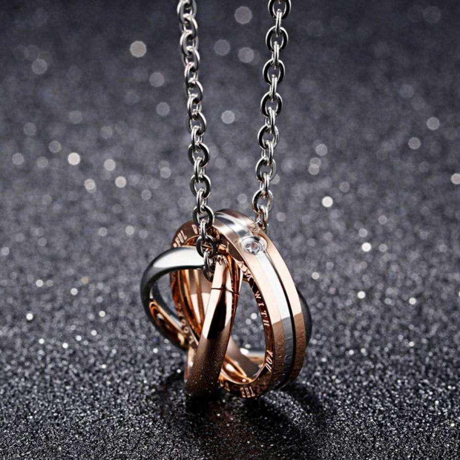 小ぶり］トリプルリングペンダント レディース 3連 ネックレス