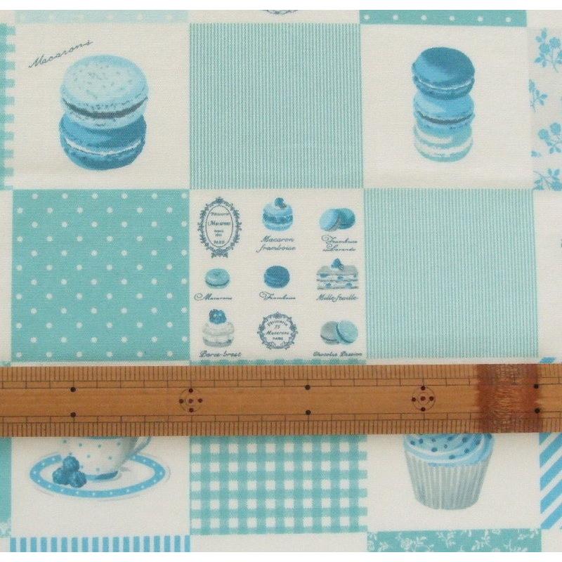 ランチョンマット40×40【水色のスウィーツ柄・マカロン、カップケーキ】綿 女の子 |  | 07
