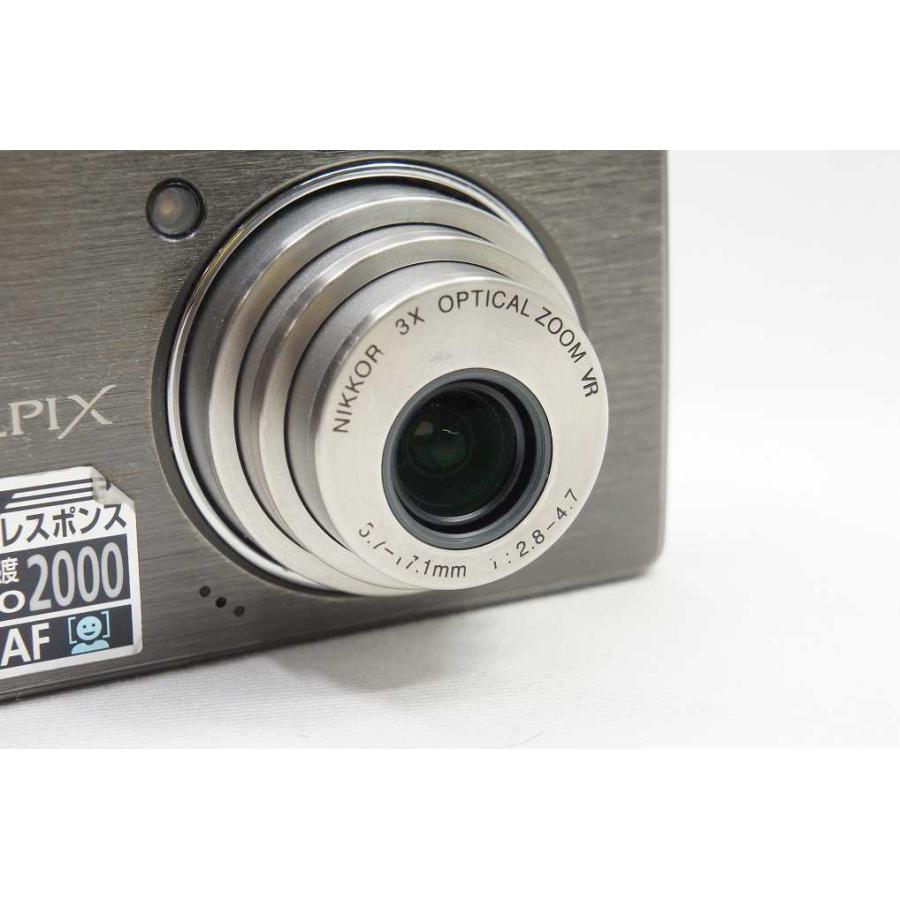 美品 Nikon ニコン COOLPIX S600 コンパクトデジタルカメラ チタン