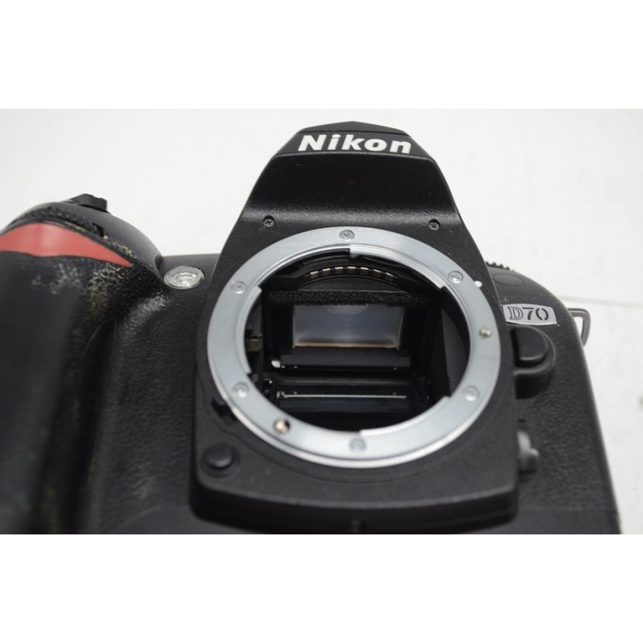 ニコン Nikon D70 + AF-S DX NIKKOR 18-70mm F3.5-4.5G レンズ