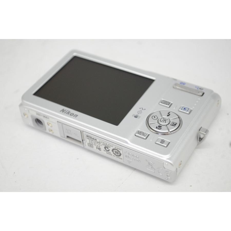 ニコン 美品 Nikon COOLPIX S200 コンパクトデジタルカメラ