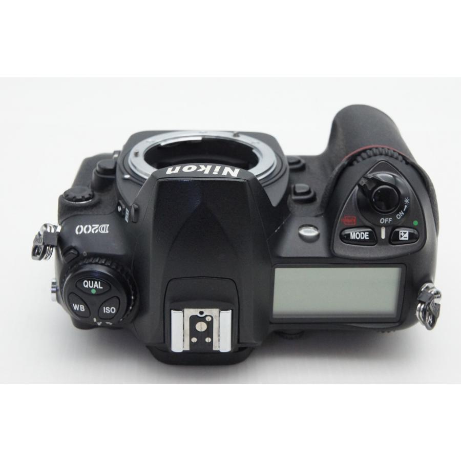 ニコン（Nikon） D200 ボディ デジタル一眼レフカメラ 251210p