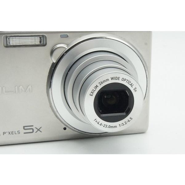 Casio EXILIM EX-ZS10 シルバー Casio Exilim EX-ZS10 Digital Camera with Deluxe Accessory Kit