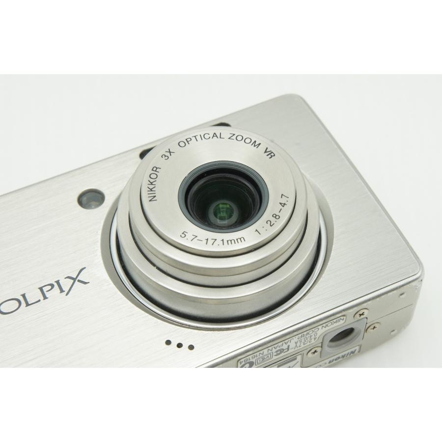 ニコン（Nikon） COOLPIX S500 コンパクトデジタルカメラ シルバー