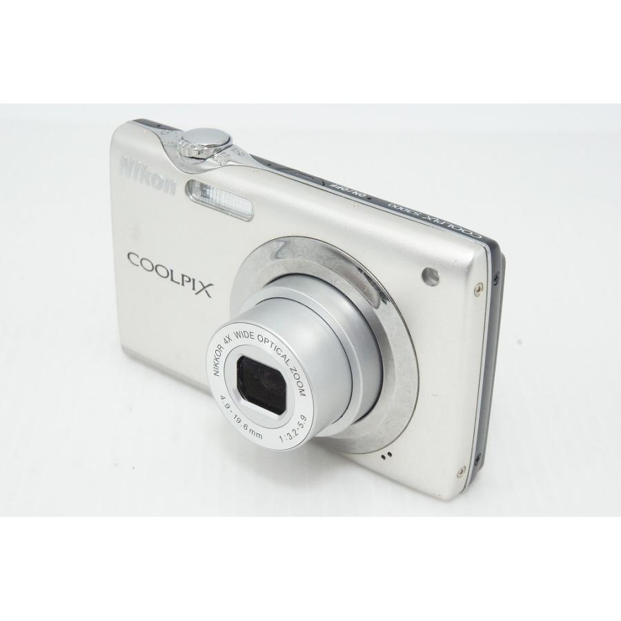 ニコン（Nikon） COOLPIX S3000 コンパクトデジタルカメラ シルバー