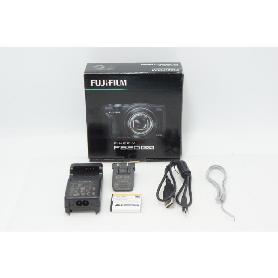 デジタルカメラ 富士フイルム FinePix F820 レッド 充電器 ケース