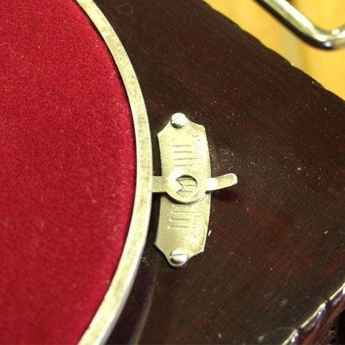 蓄音機 グラモフォーン アンティークテイスト この安定しないアナログ