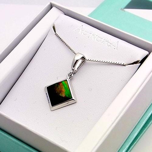 アンモライト シルバー ペンダント トップ 宝石 ジュエリー 正方形型 A