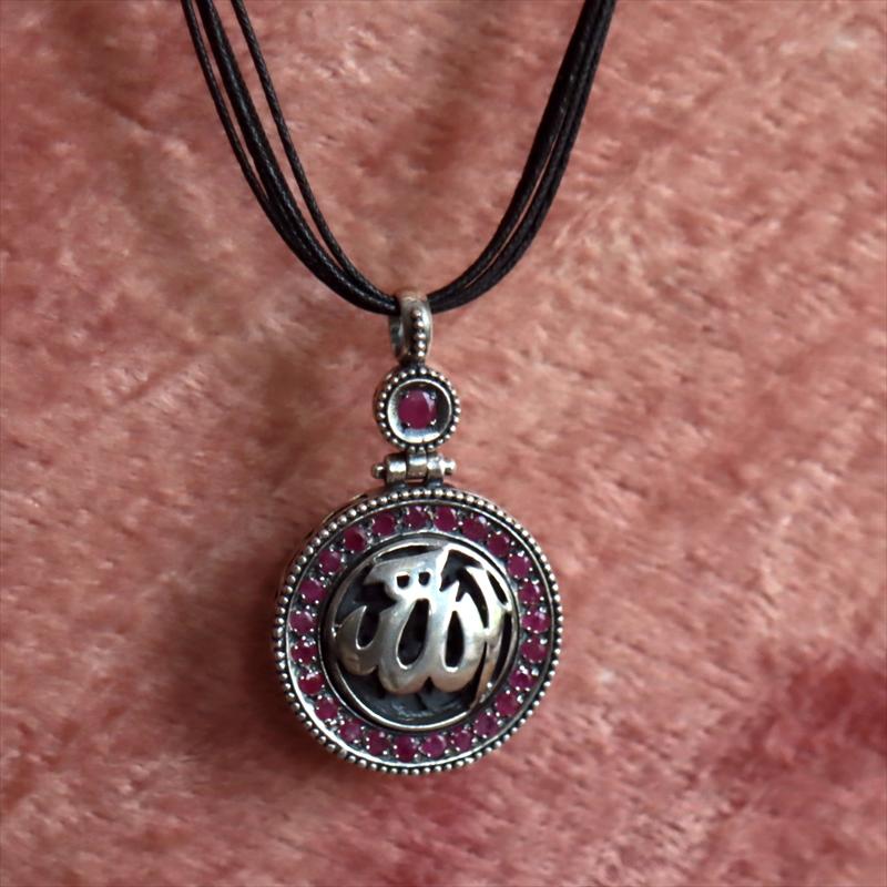 オットマンアンティーク デザインシルバーペンダントトップ ラウンドカリグラフィ/ルビー |  | 04