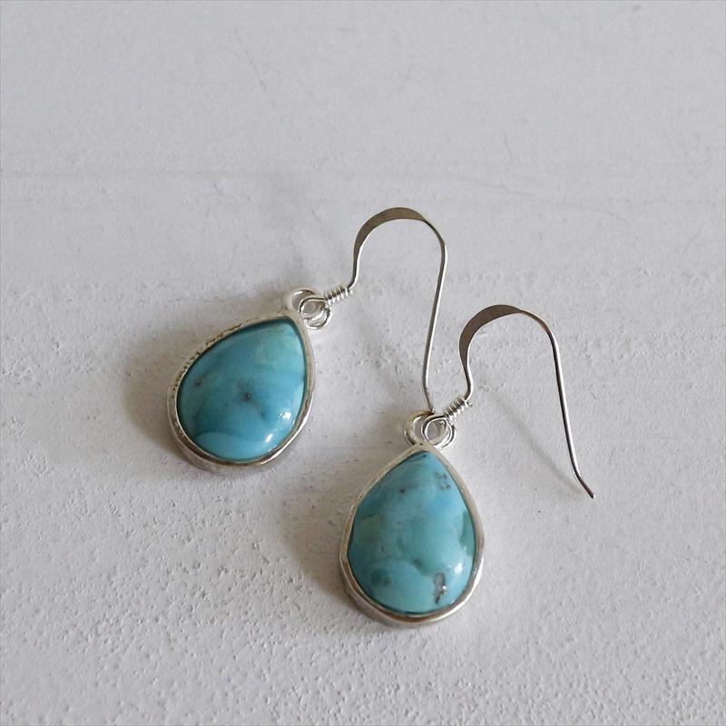 ターコイズシルバピアス ドロップ　ペアシェイプ | 