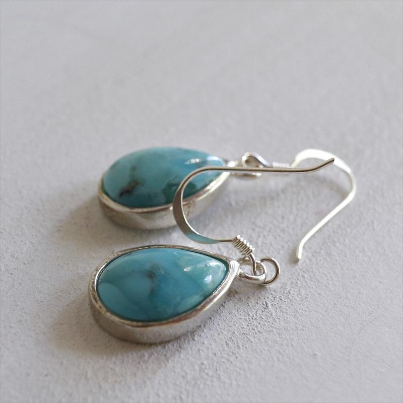 ターコイズシルバピアス ドロップ　ペアシェイプ |  | 01