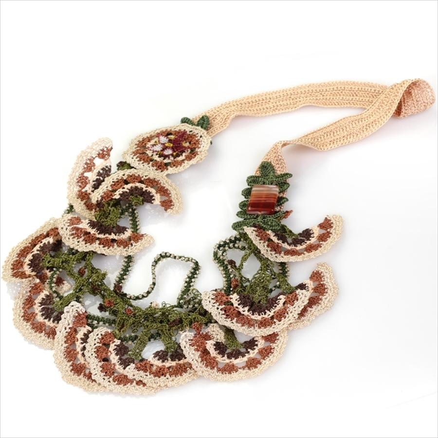 トルコ・エフェオヤ大ぶりモチーフネックレス かぎ針編みのトゥオヤ/クリーム・グリーン | 