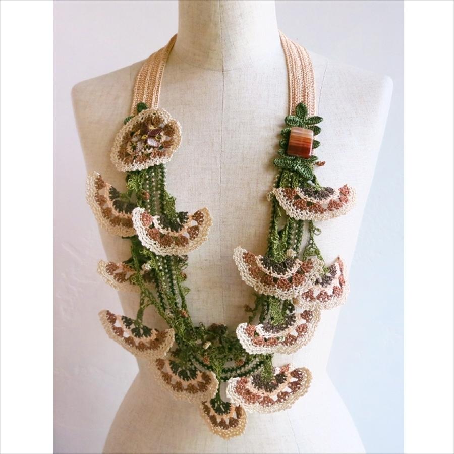 トルコ・エフェオヤ大ぶりモチーフネックレス かぎ針編みのトゥオヤ/クリーム・グリーン |  | 01