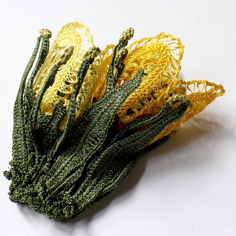 トルコのレース「オヤ」チューリップブローチ かぎ針編みのトゥオヤ |  | 02