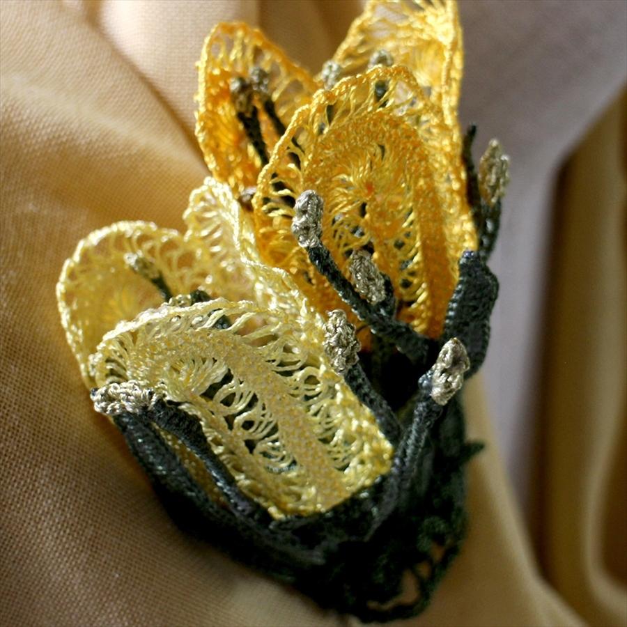 トルコのレース「オヤ」チューリップブローチ かぎ針編みのトゥオヤ |  | 05