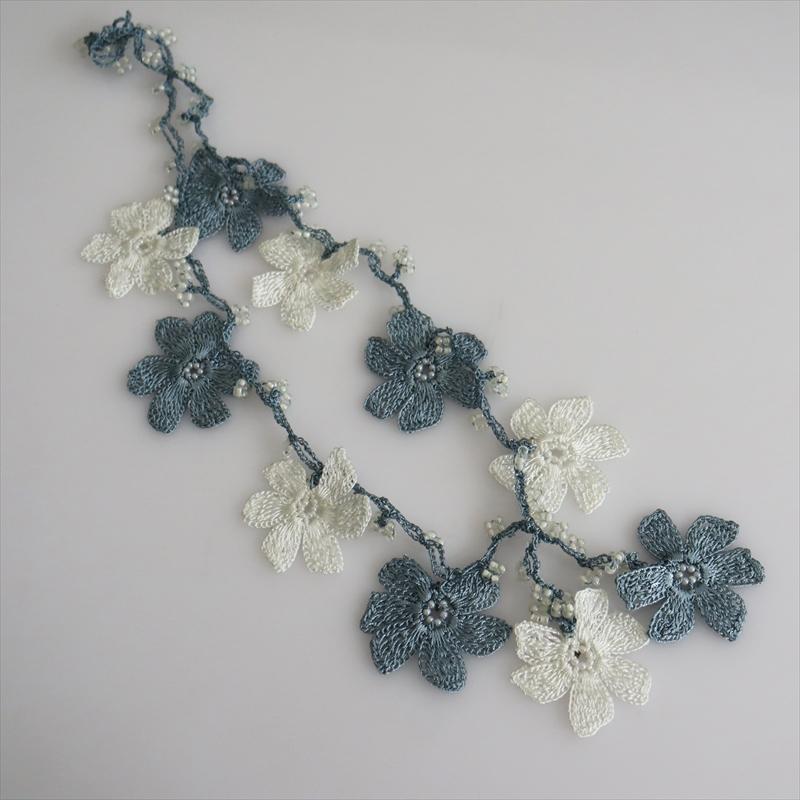 トルコのレース「オヤ」ネックレスかぎ針編みのトゥオヤ  パパテヤ ライトブルー・ホワイト |  | 02