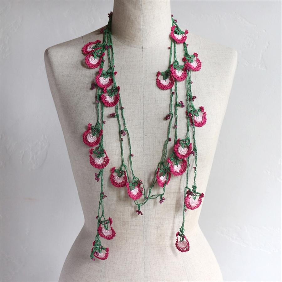 【レターパック利用可】トルコのレース「オヤ」ロングラリエットかぎ針編みのトゥオヤ  ピンク/アイボリー/グリーン | 