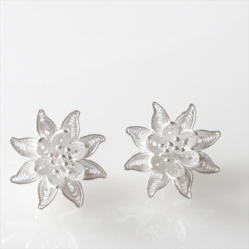 シルバーピアス Silver925 南トルコの伝統工芸　テルキャリ 立体的なフラワーモチーフ Telkari Siliver earring, Turkish Handmade　 |  | 01