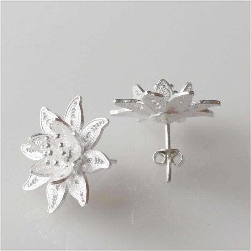 シルバーピアス Silver925 南トルコの伝統工芸　テルキャリ 立体的なフラワーモチーフ Telkari Siliver earring, Turkish Handmade　 |  | 02