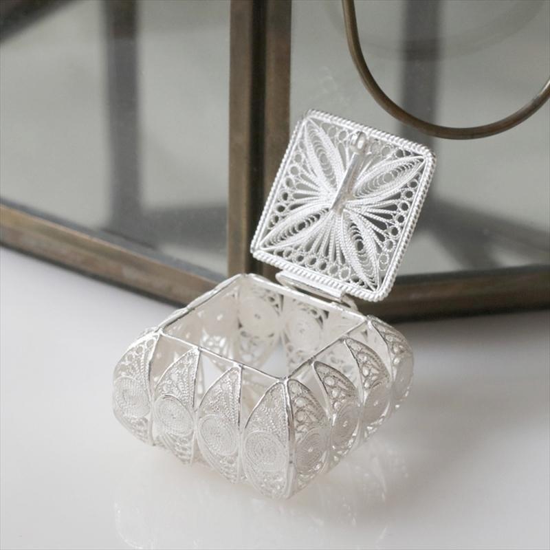 南トルコの伝統工芸　テルキャリ・ジュエリーボックス/ピルケース Silver925 Telkari Siliver, Turkish Handmade 銀線細工 |  | 02