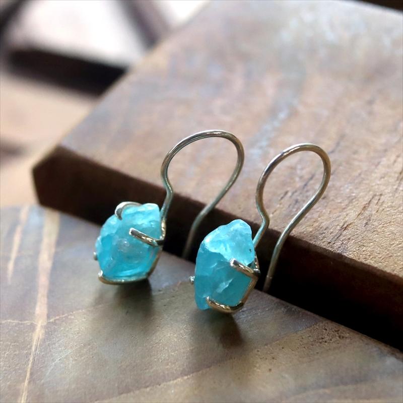 ブルーアパタイト ラフカットピアス Jaipur ジャイプールジュエリー silver925 |  | 01