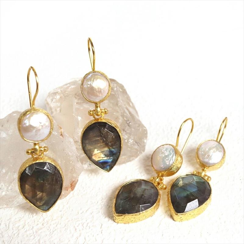 アルサメイア・ゴールドプレートピアス トルコジュエリー パール＆ラブラドライトピアス ペアシェイプ |  | 01