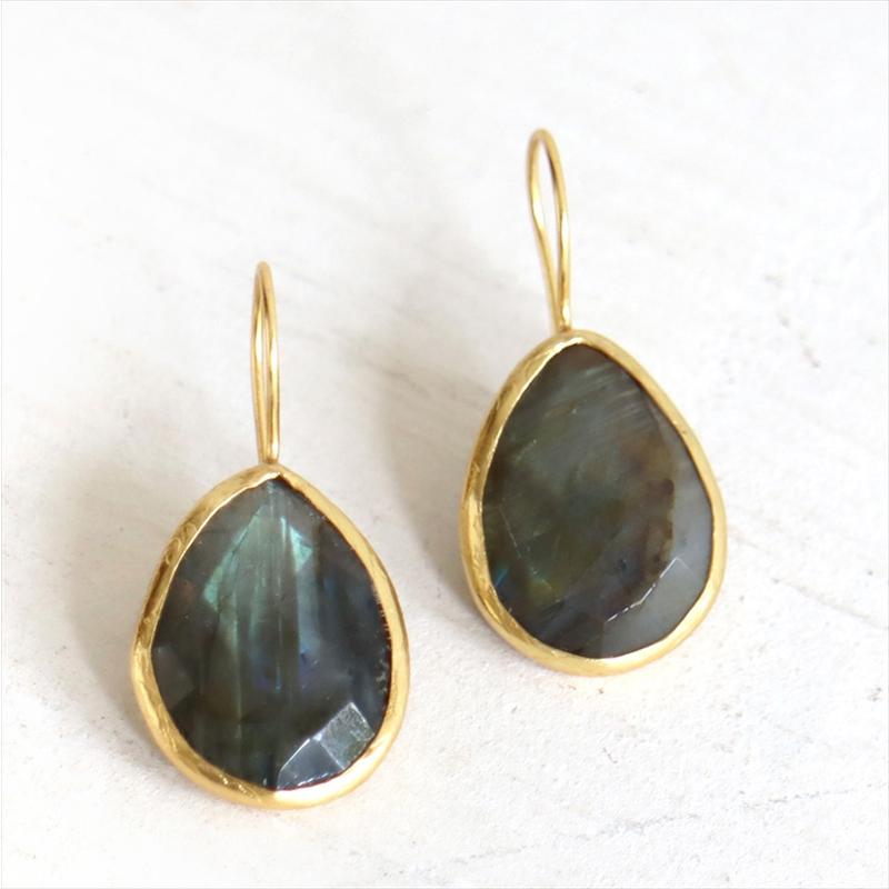 ラブラドライトピアス ドロップ/ペアシェイプ ひと粒 イスタンブール発トルコハンドメイドジュエリー　アルサメイア | ブランド登録なし
