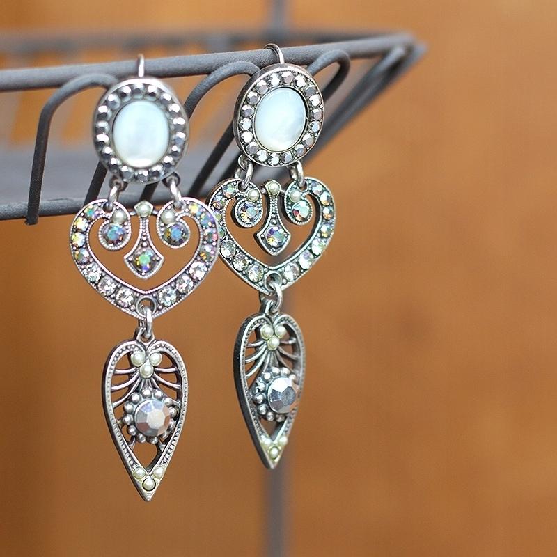 マリアナ Mariana Spirit of Design/イスラエル・コスチュームジュエリー スワロフスキーガラスビーズ・ピアス | 