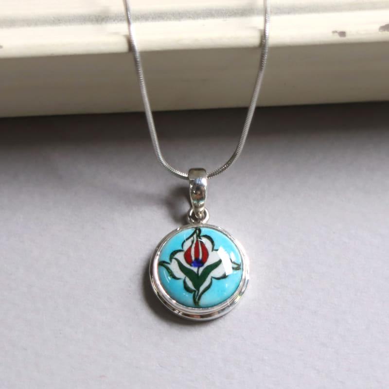 キュタフヤ陶器 シルバーペンダント 赤いチューリップ | 